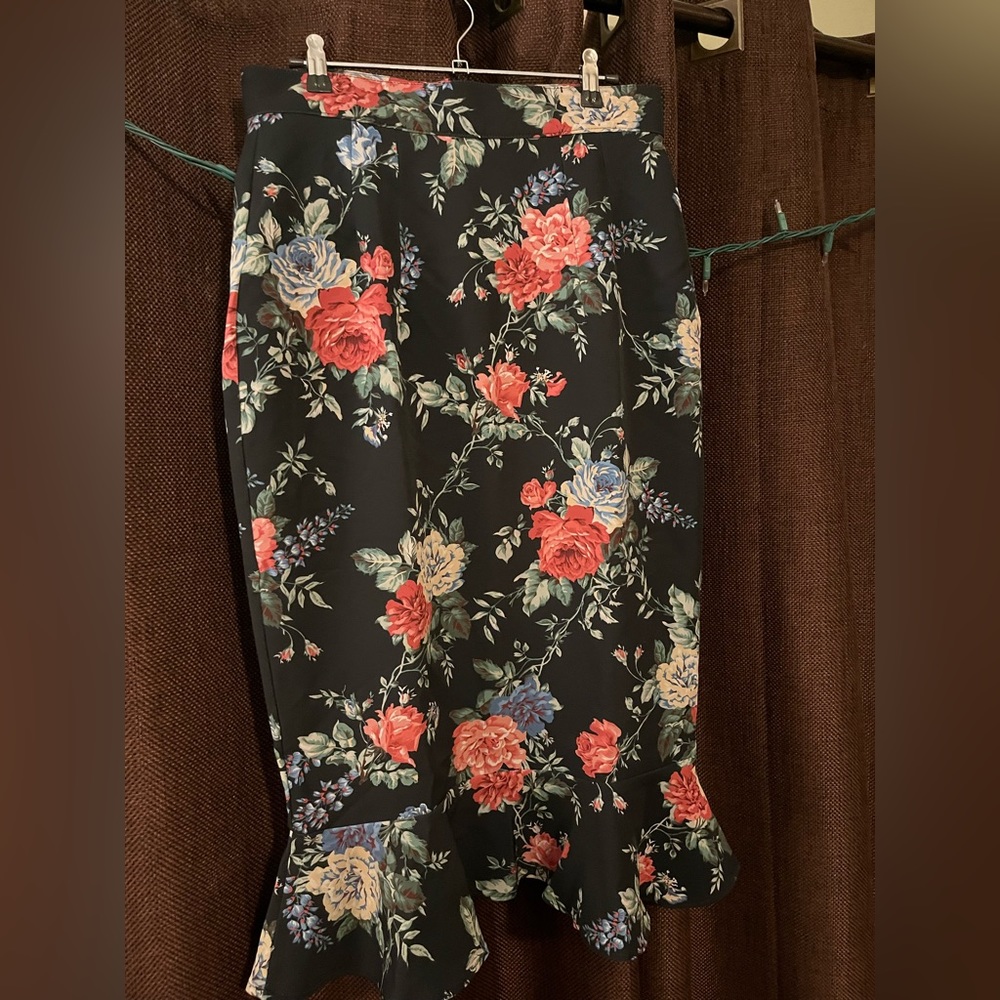 BNWT vixen pencil skirt L